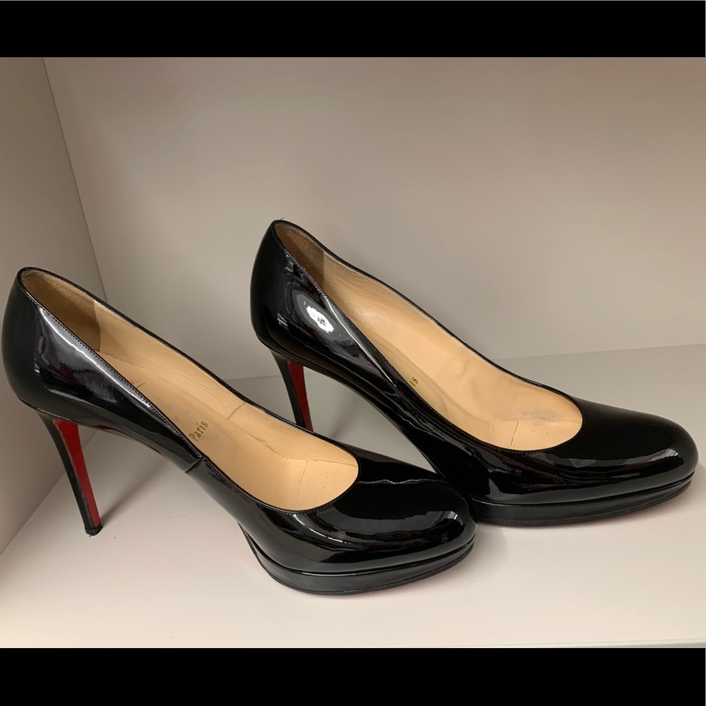 Authentic Christian Louboutin Size 39.5